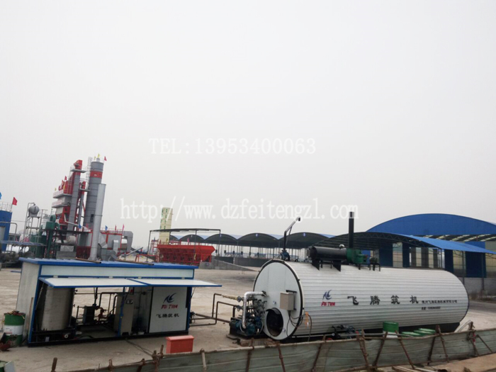 乳化瀝青設(shè)備現(xiàn)場(chǎng) 乳化瀝青設(shè)備現(xiàn)場(chǎng)